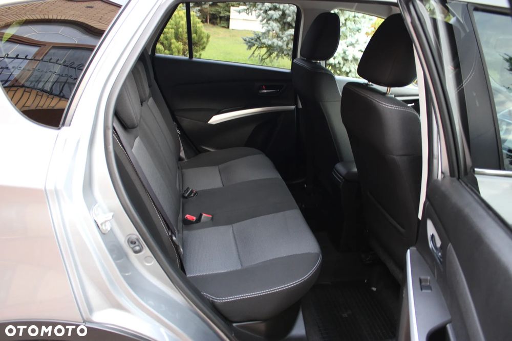 Suzuki SX4 1.6 Premium 4WD - 24