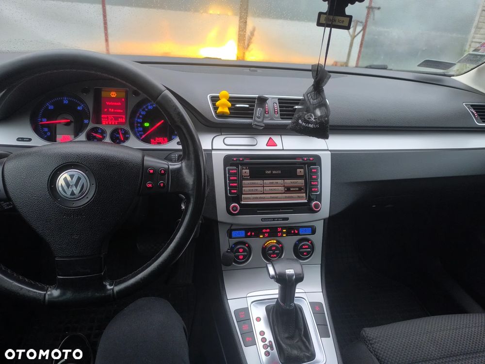 Volkswagen Passat - 10