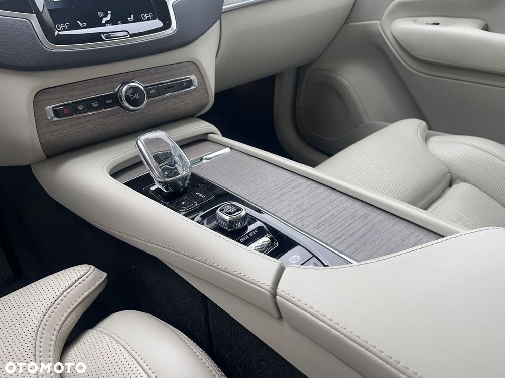 Volvo XC 90 - 13