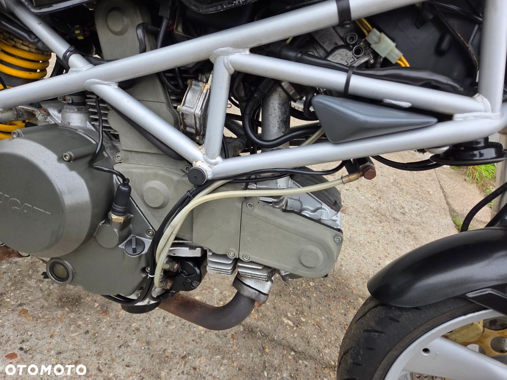 Ducati Monster - 13