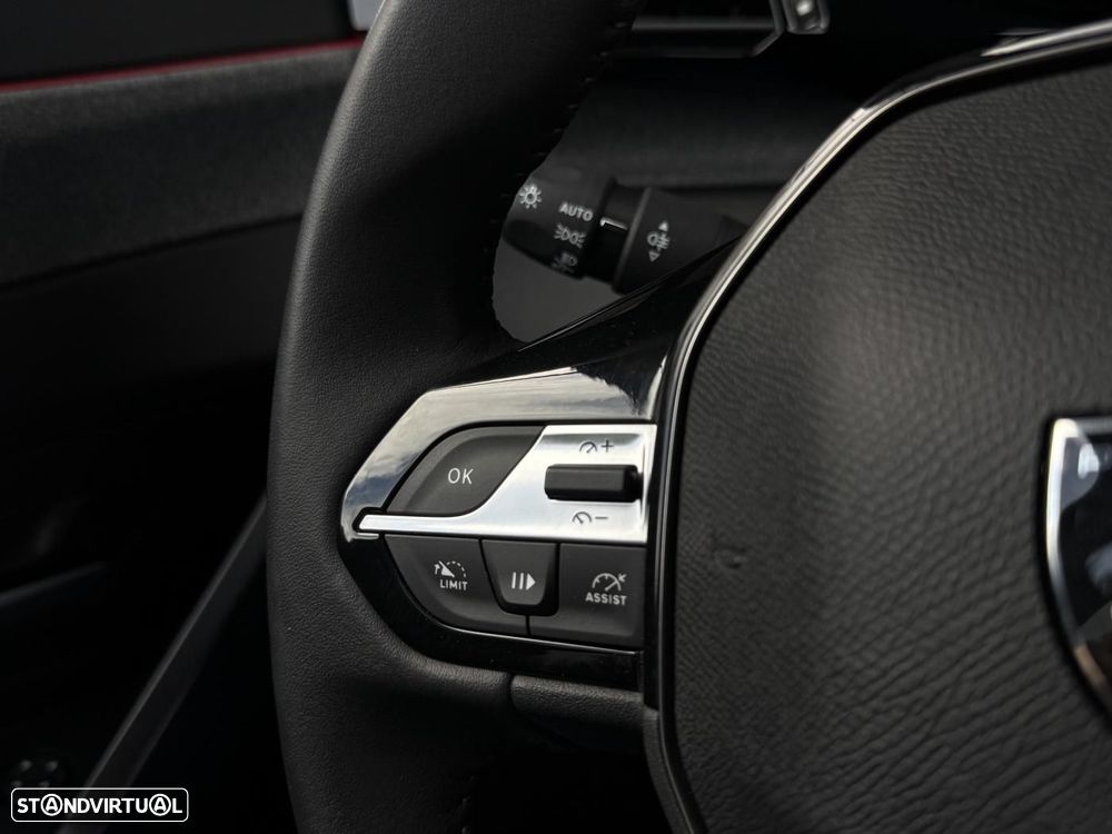 Peugeot 308 1.2 PureTech Allure EAT8 - 36