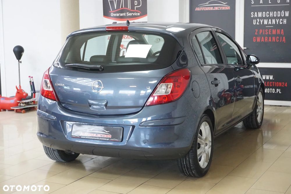 Opel Corsa 1.2 16V Edition - 4
