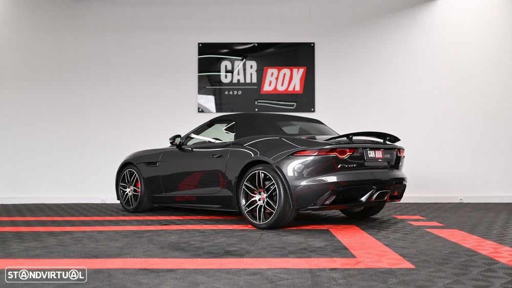 Jaguar F-Type 2.0 i4 Chequered Flag - 23