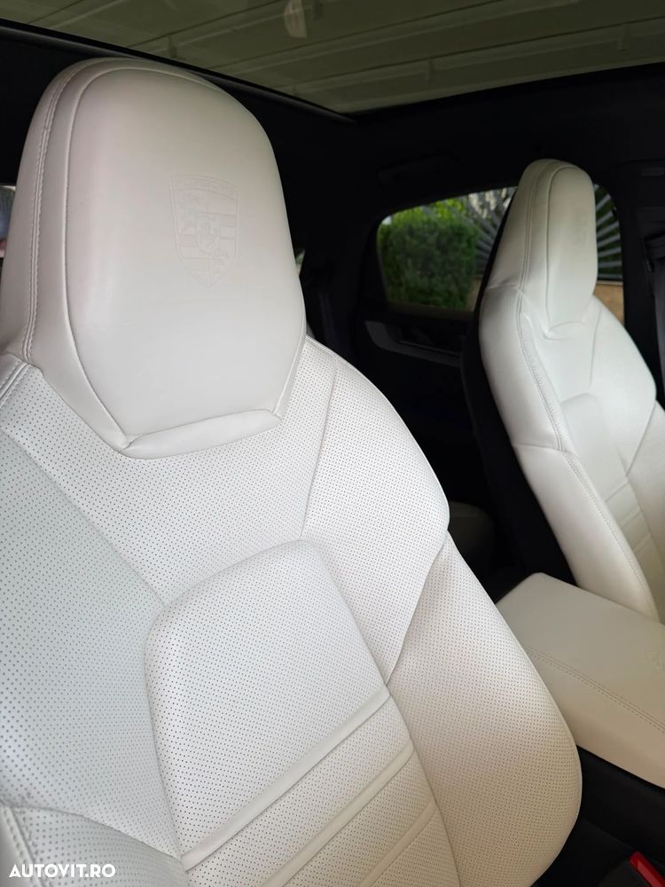 Porsche Cayenne Coupe - 11