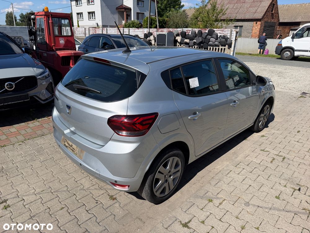 Dacia Sandero - 10