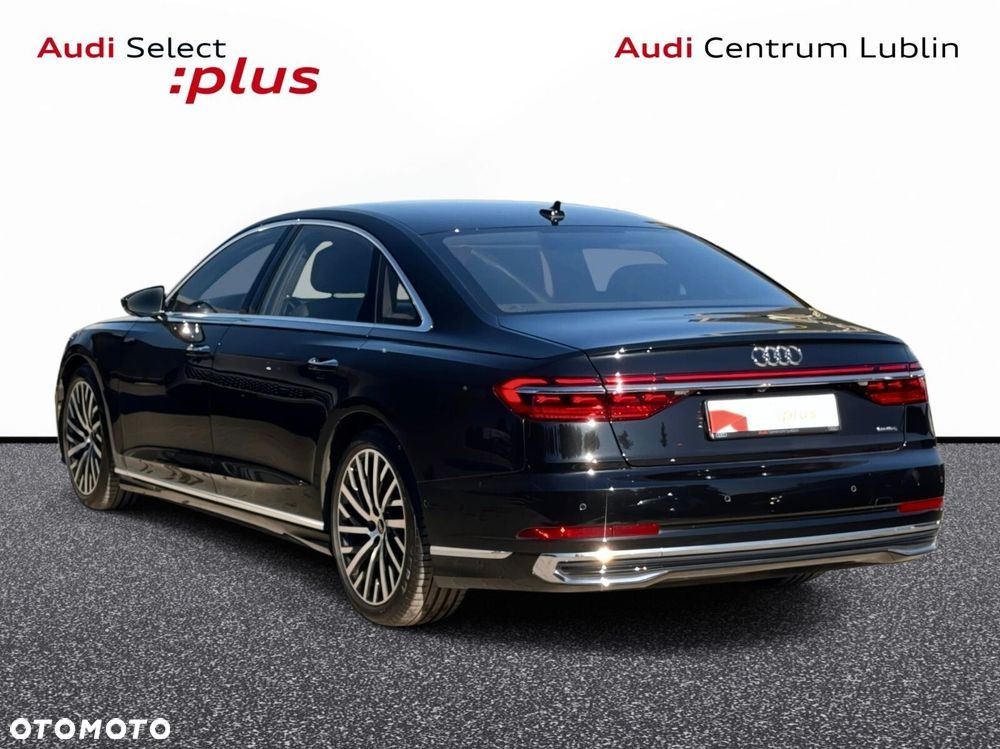 Audi A8 - 8