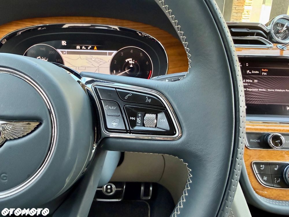 Bentley Bentayga - 18