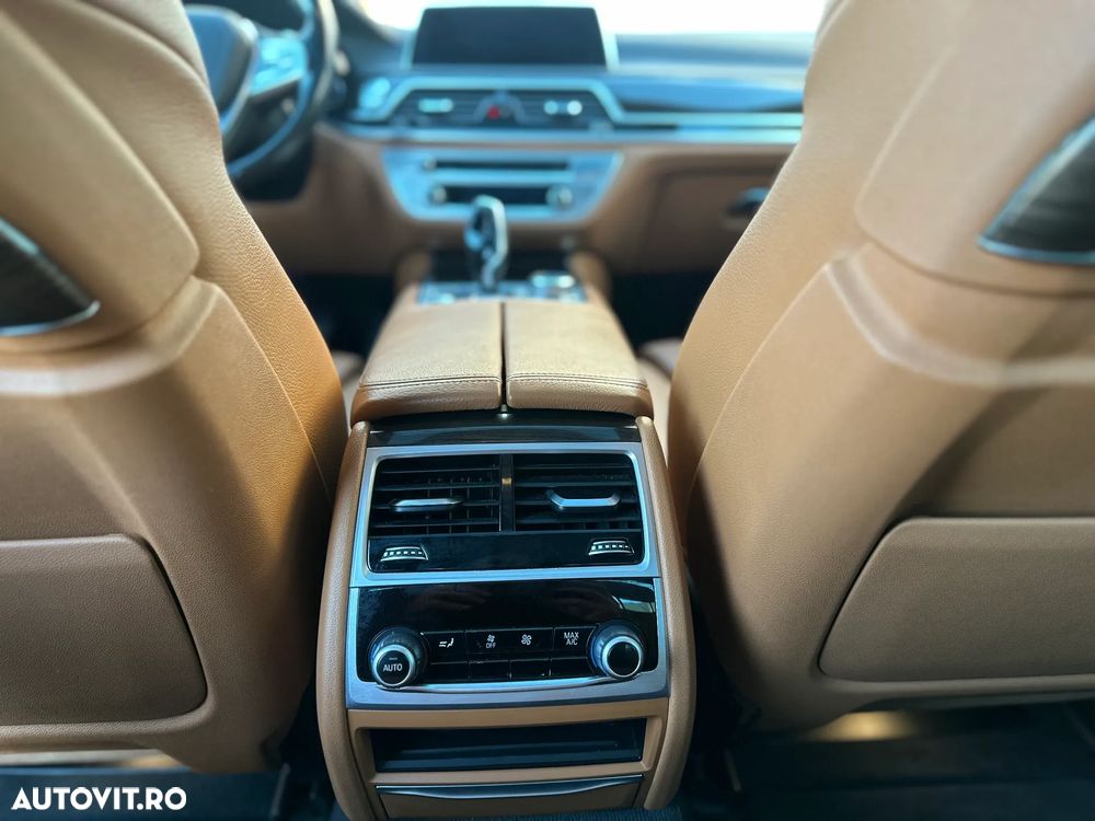 BMW Seria 7 730d - 12