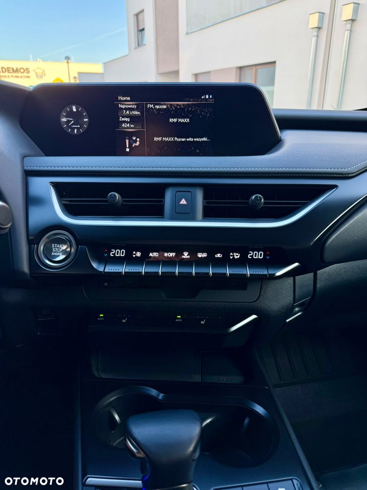 Lexus UX 200 GPF Business Edition 2WD - 25