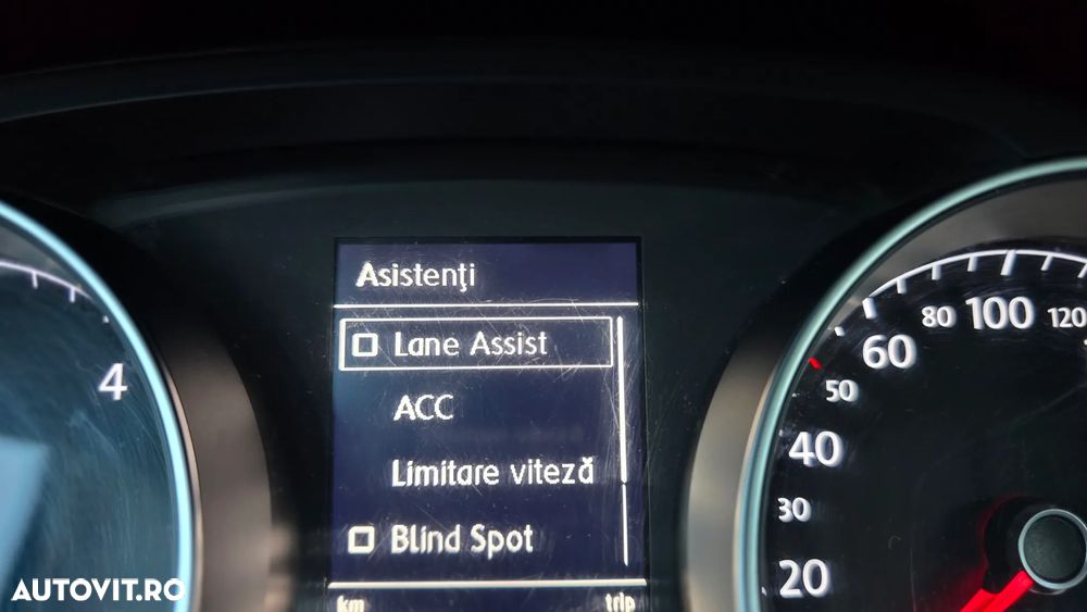Volkswagen Golf Variant 1.6 TDI SCR IQ.DRIVE - 24