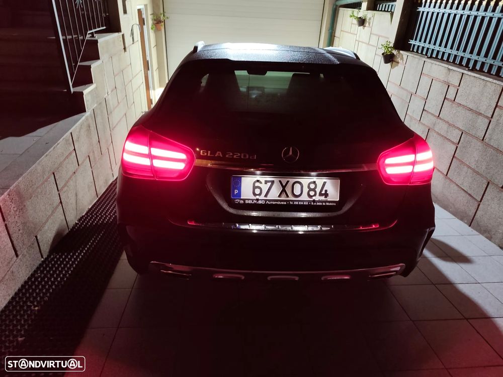 Mercedes-Benz GLA 220 d 7G-DCT AMG Line - 12