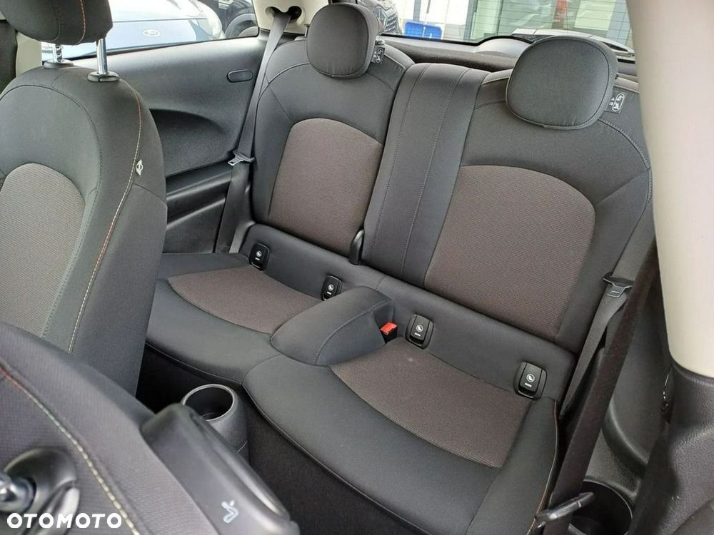 MINI Cooper John Works Trim - 17