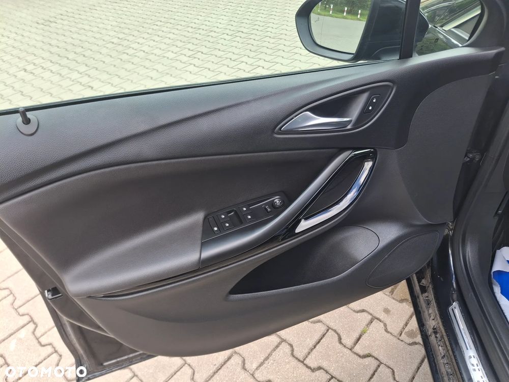 Opel Astra 1.6 Turbo Start/Stop Dynamic - 27