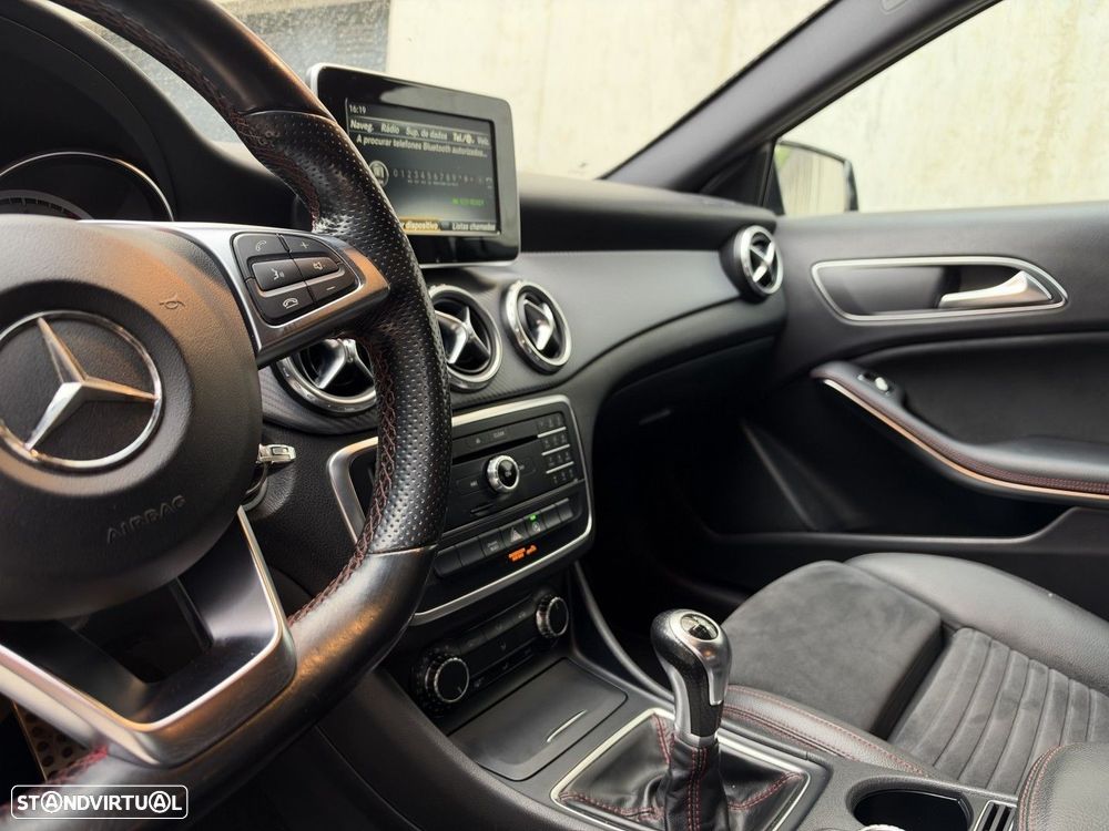 Mercedes-Benz GLA 200 CDi AMG Line - 11