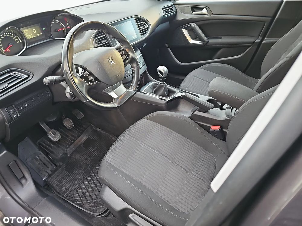 Peugeot 308 1.2 PureTech Active S&S - 11