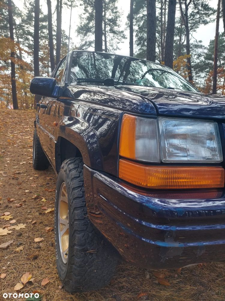 Jeep Grand Cherokee - 12