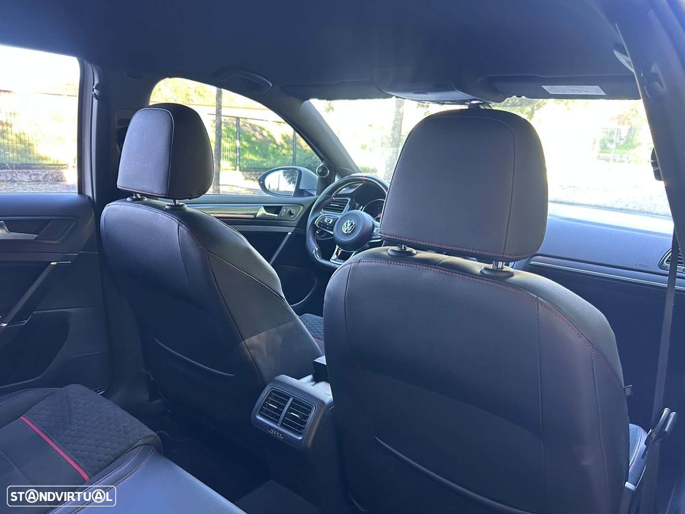 VW Golf 2.0 TSi GTi DSG Performance - 16