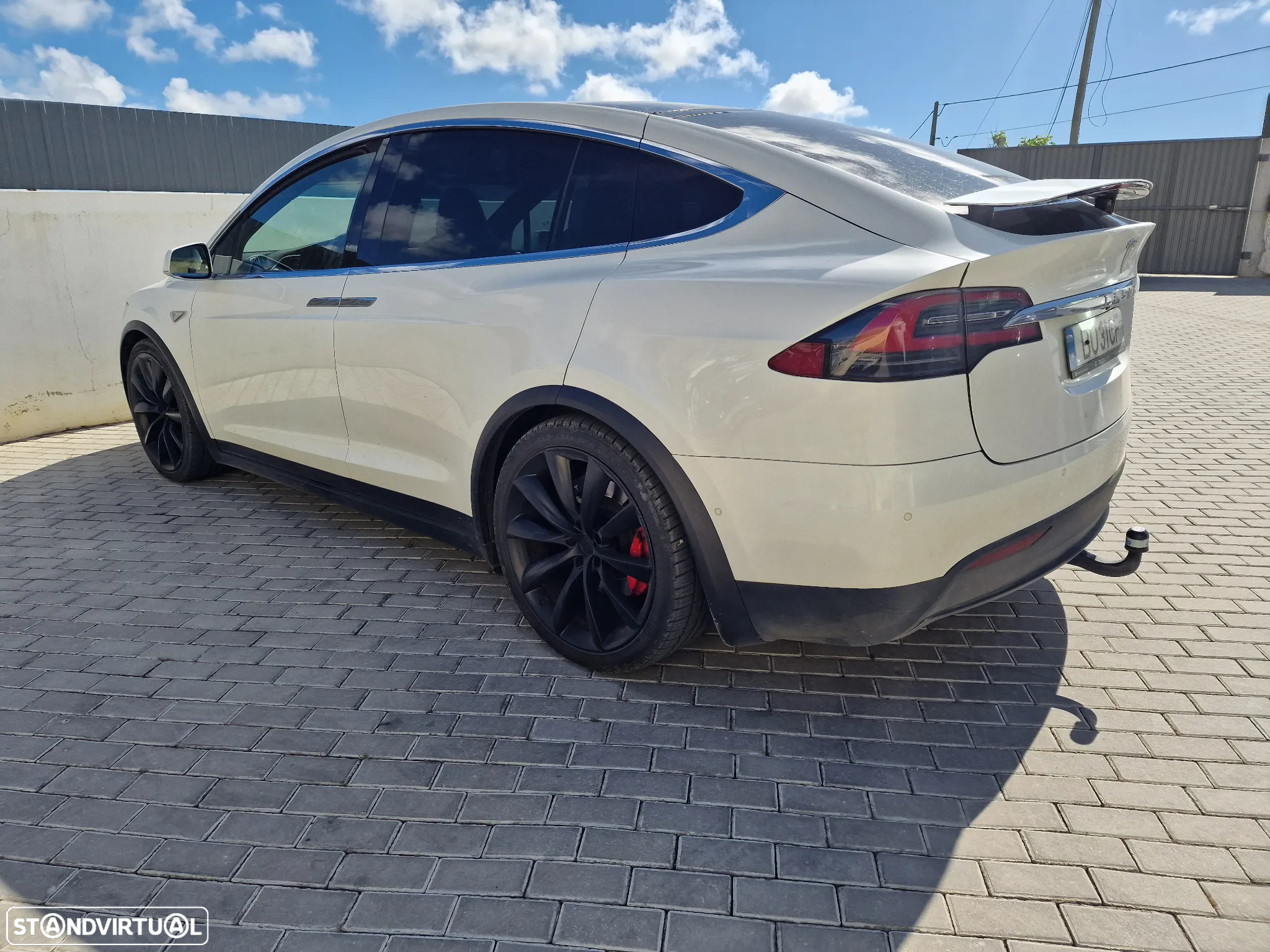 Tesla Model X P100D - 13