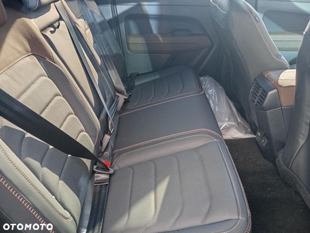 Volkswagen Amarok - 17