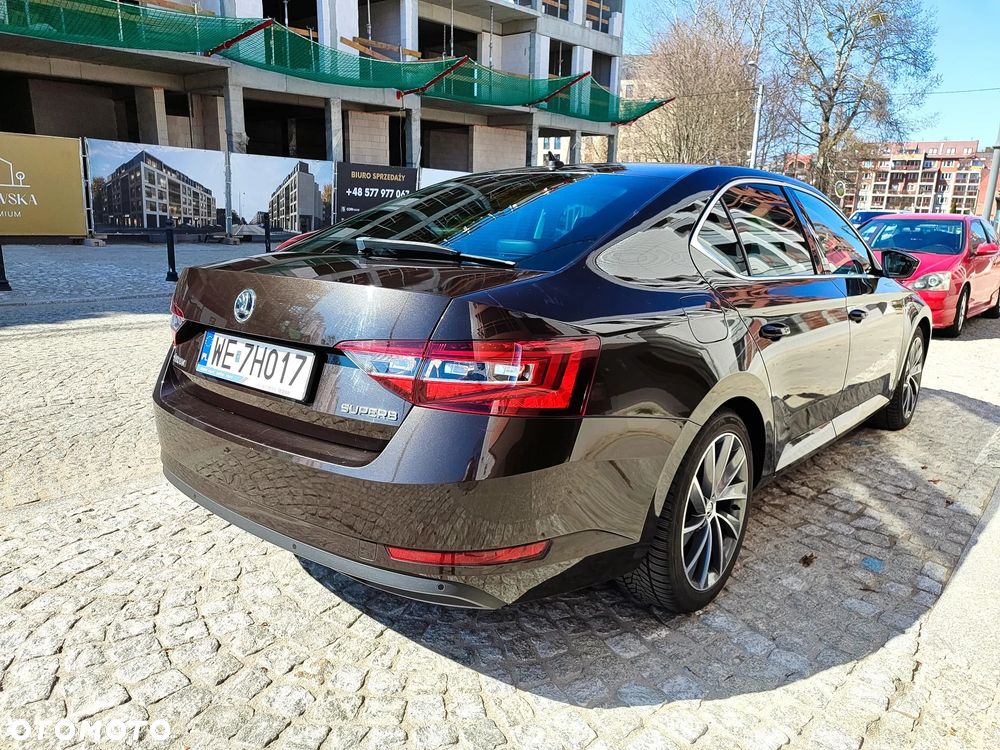 Skoda Superb 2.0 TDI L&K DSG - 5