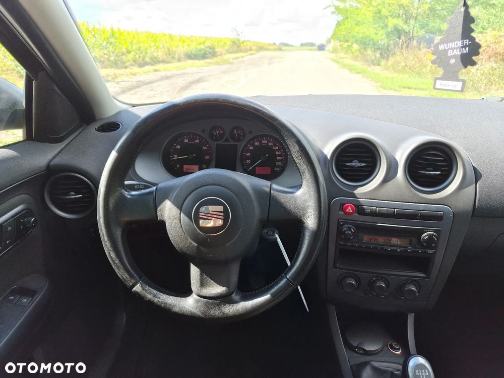 Seat Ibiza SC 1.4 16V Sport - 12