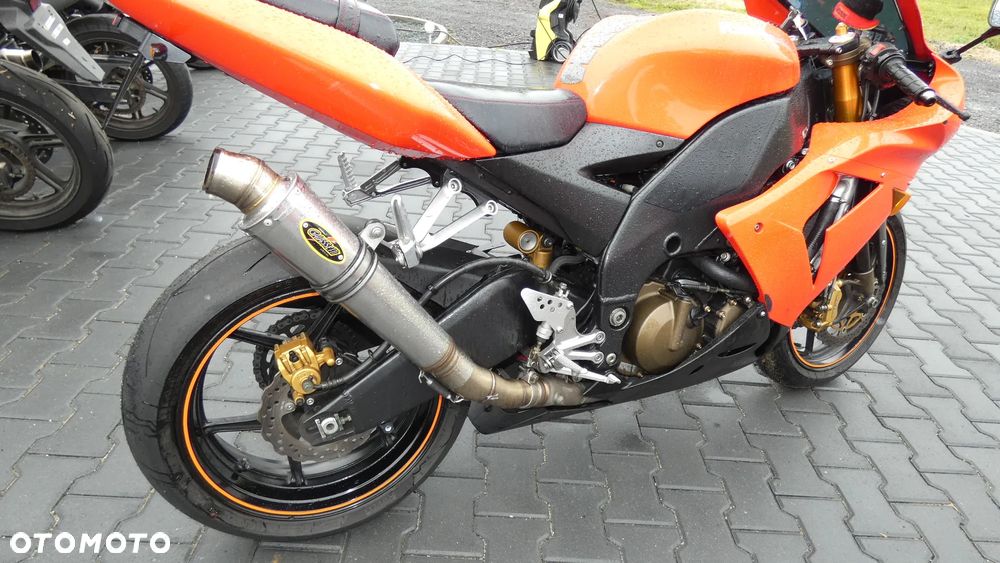 Kawasaki ZX - 7