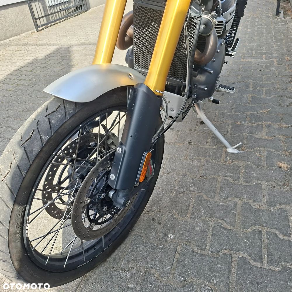 Triumph Scrambler - 10