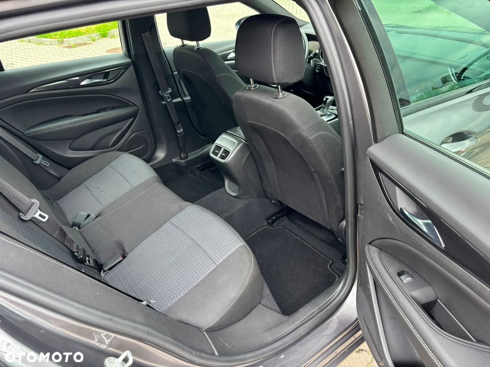 Opel Insignia 2.0 CDTI Business Elegance S&S - 28