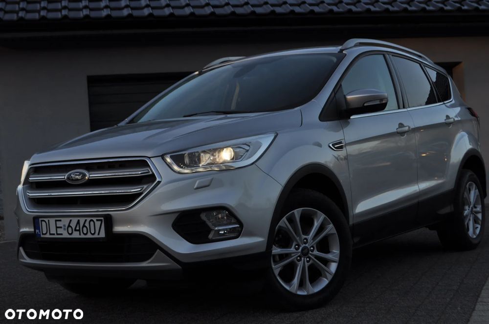 Ford Kuga 2.0 TDCi 2x4 Titanium - 8