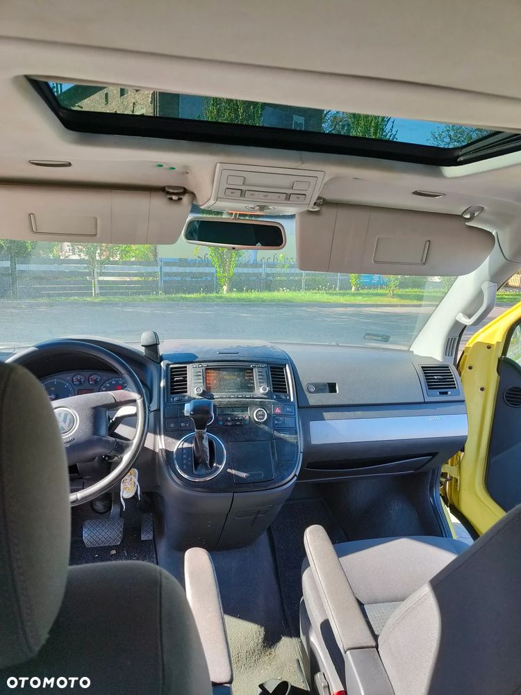Volkswagen Multivan - 14
