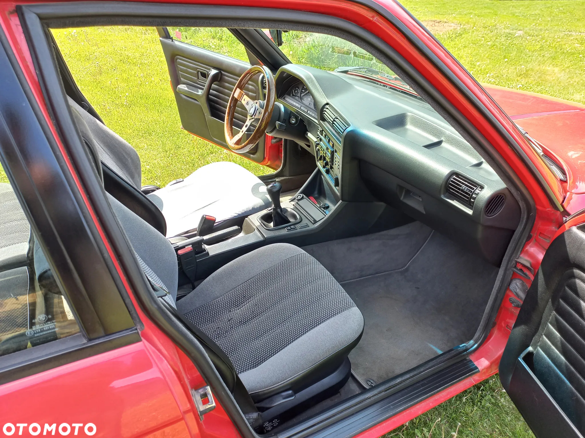 BMW Seria 3 318i Touring - 22
