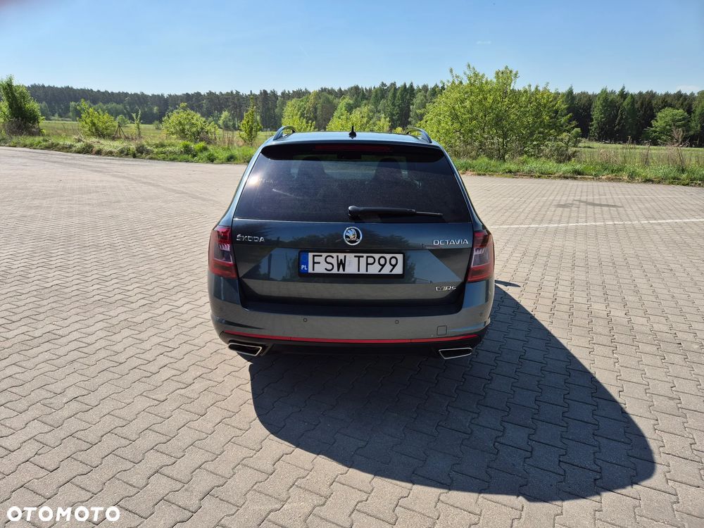 Skoda Octavia 2.0 TDI DSG RS - 3