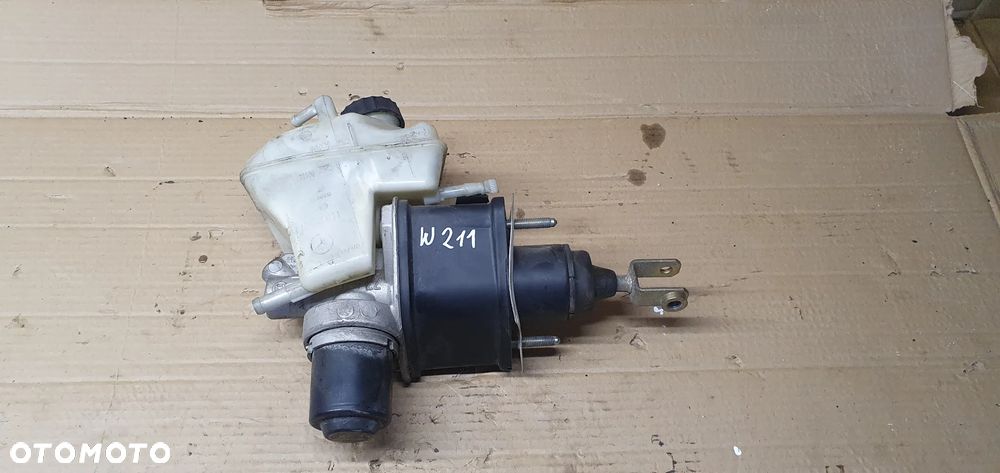 Serwo wspomaganie hamulca Mercedes W211 A0004300312 - 1