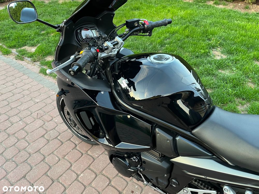 Suzuki GSX - 25