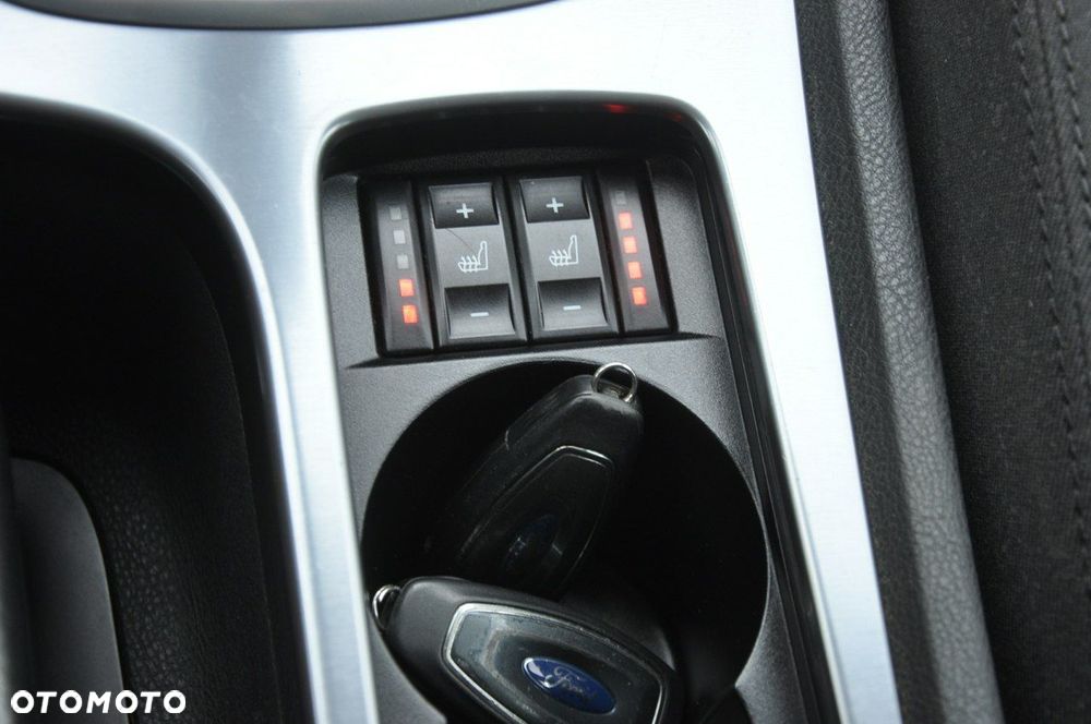 Ford Mondeo 2.0 EcoBoost Titanium - 16