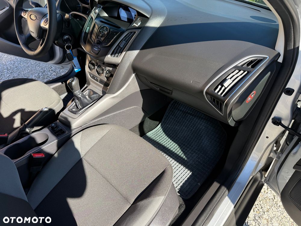 Ford Focus - 24