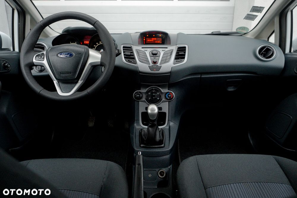 Ford Fiesta 1.4 Trend - 34