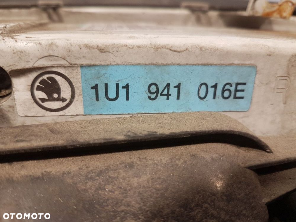 SKODA OCTAVIA I LIFT REFLEKTOR PRAWY - 7