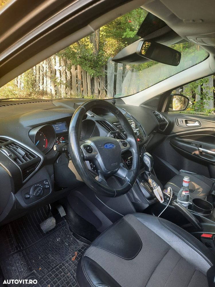 Ford Kuga 2.0 TDCi 4x4 Aut. Titanium - 6