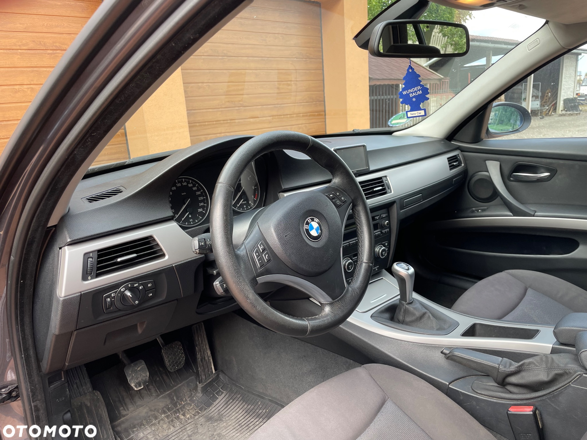 BMW Seria 3 318i - 9