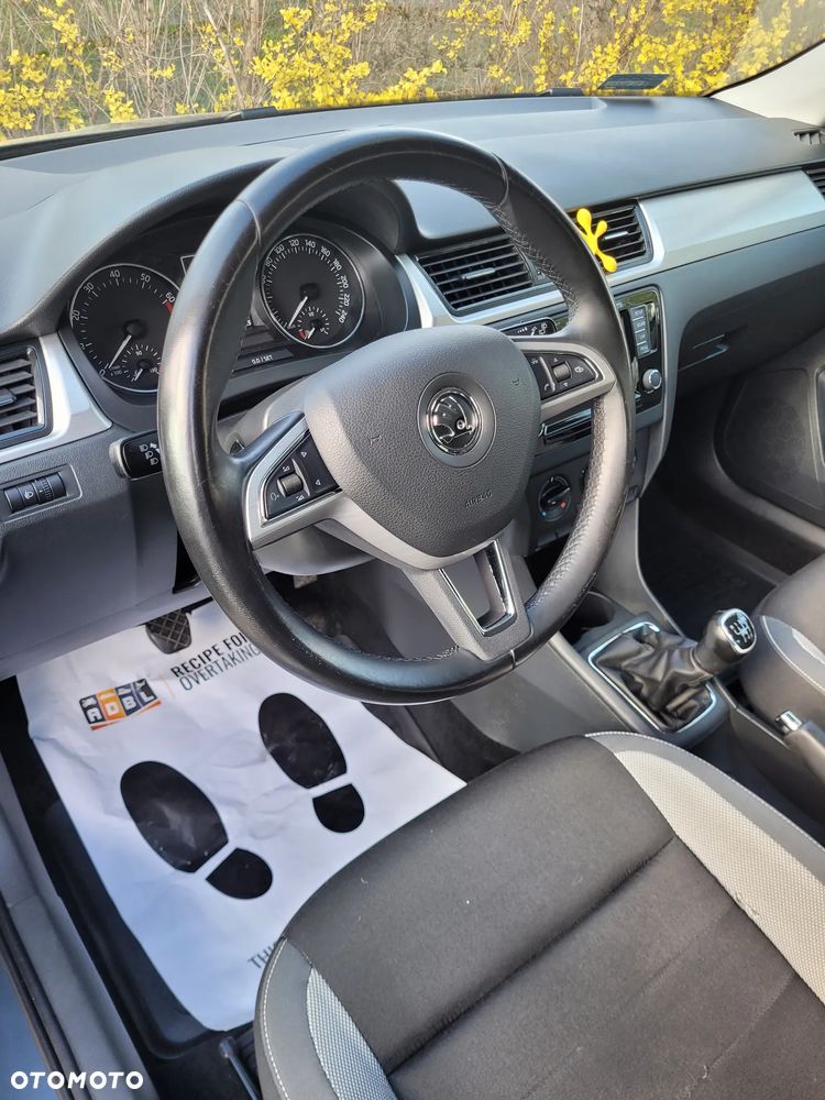 Skoda RAPID 1.2 TSI Ambition - 14