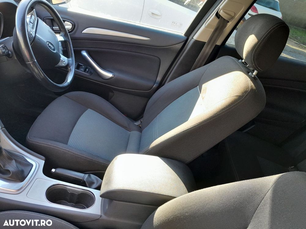 Dezmembrari  Ford MONDEO Mk 4  2007  > 2014 2.0 TDCi Motorina - 8