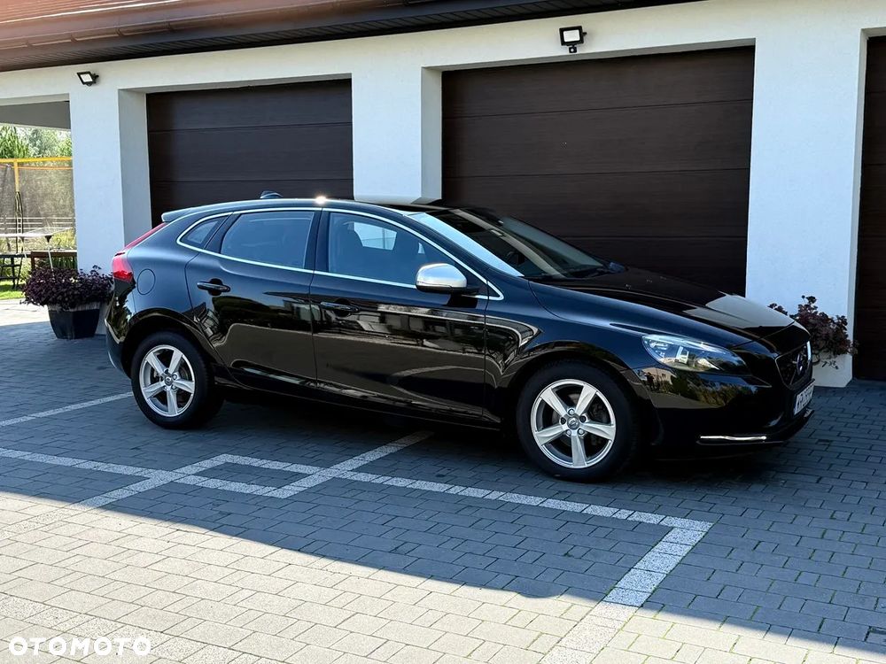 Volvo V40 D2 Drive-E Momentum - 10