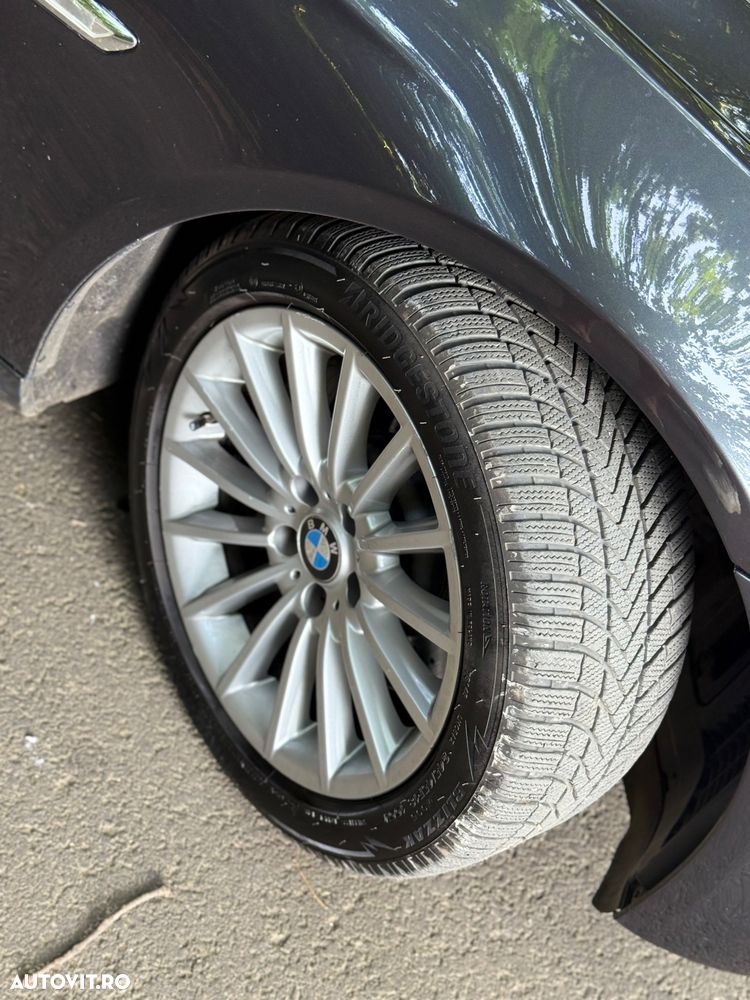 BMW Seria 5 525d xDrive AT - 12