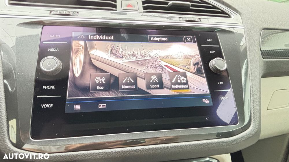 Volkswagen Tiguan 2.0 TDI 4Mot DSG Highline - 27