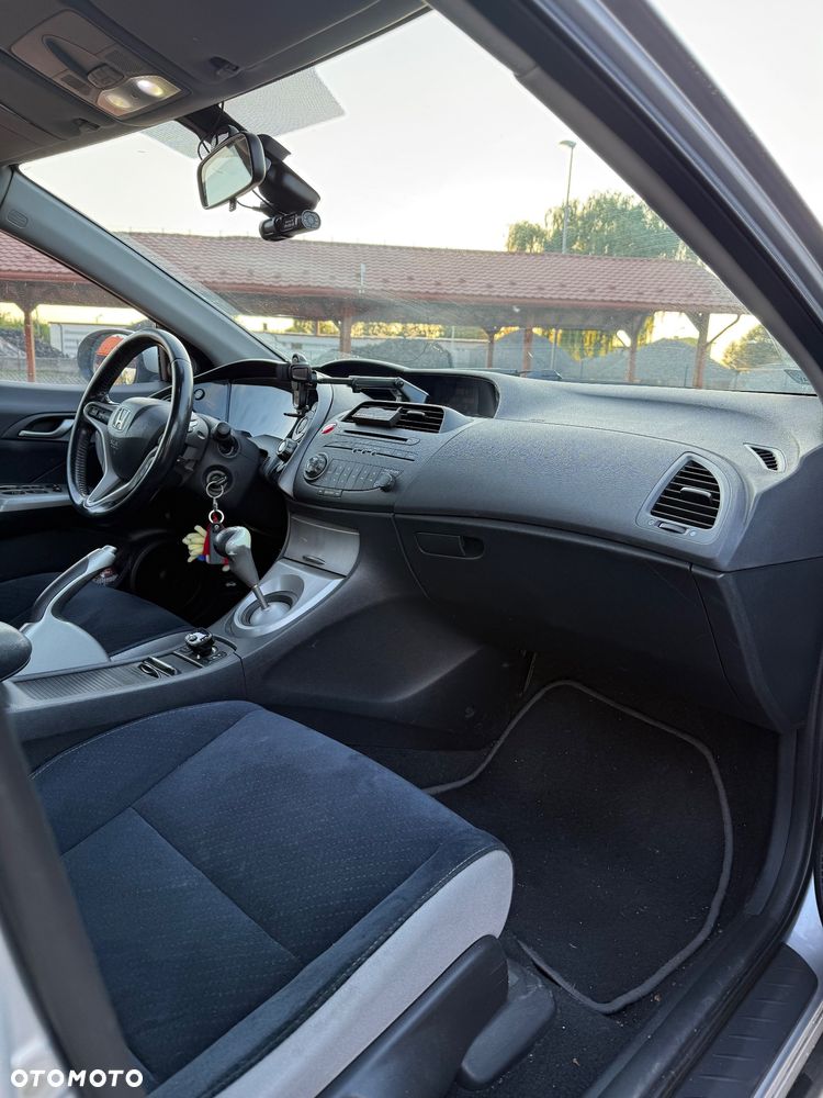 Honda Civic 1.8 Executive - 14