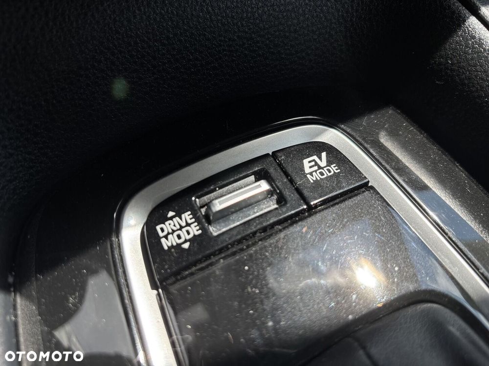 Toyota Corolla 1.8 Hybrid Comfort - 30