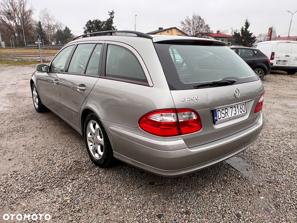 Mercedes-Benz Klasa E 200 Kompressor Automatik Classic - 4