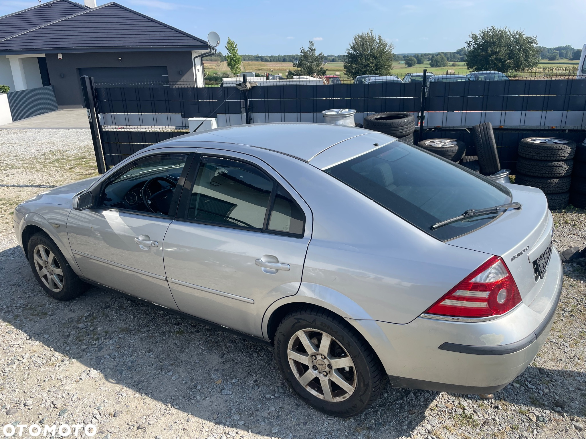 Ford Mondeo 1.8 Ambiente X - 4