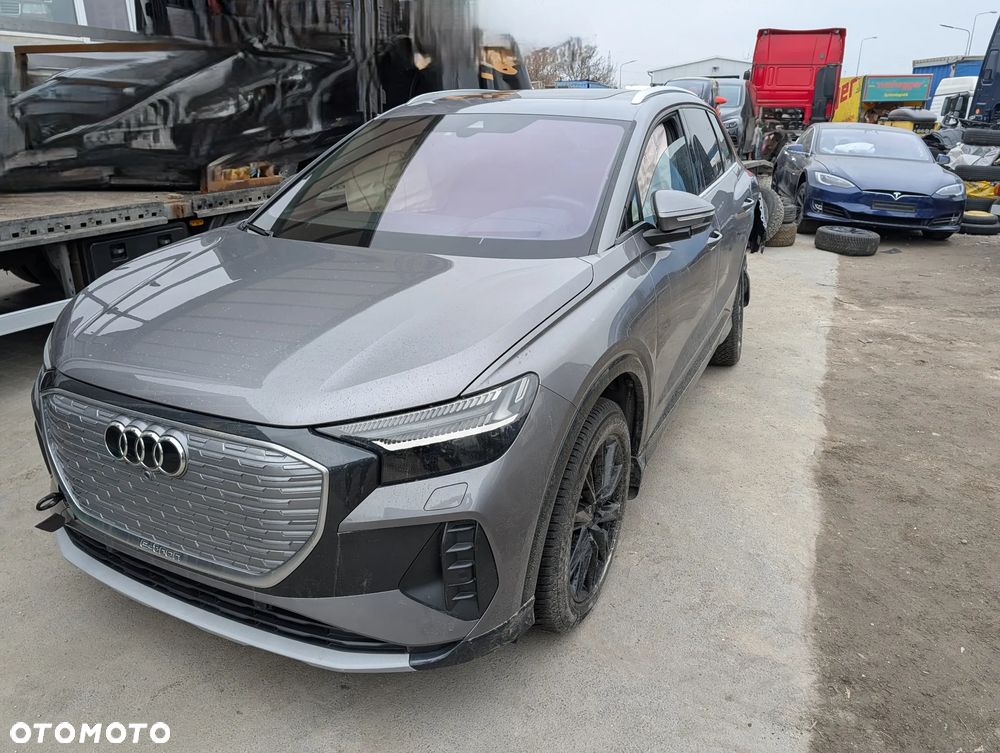 Audi Q4 e-tron 50 quattro - 2